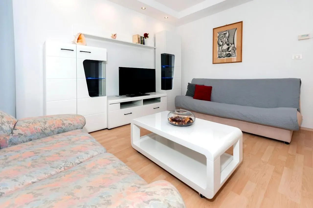 Room And Apartments Mimi Rovinj