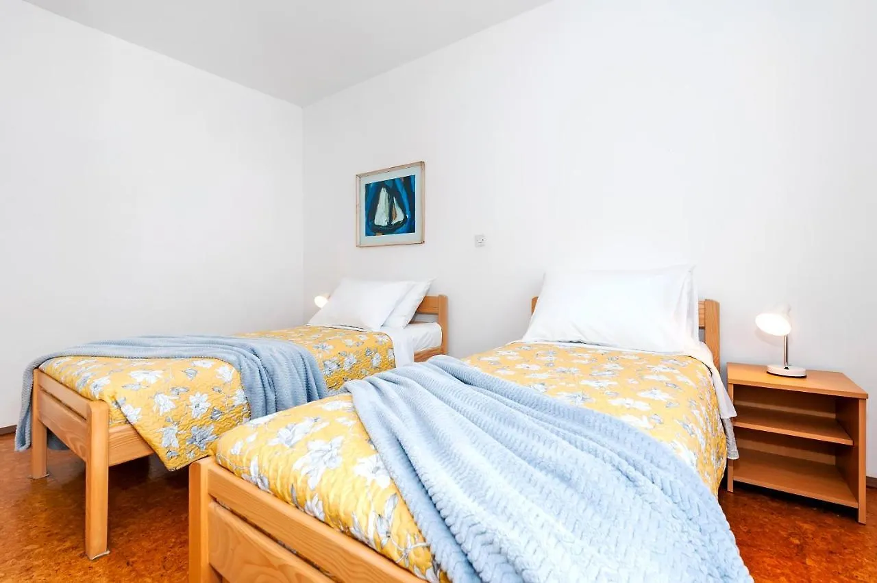 Room And Apartments Mimi Rovinj 3*,  Croacia